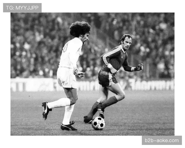 欧冠半决赛次回合在即,皇马需在主场破解拜仁的稳固防守与犀利反击 欧冠半决赛次回合在即,皇马需在主场破解拜仁的稳固防守与犀利反击